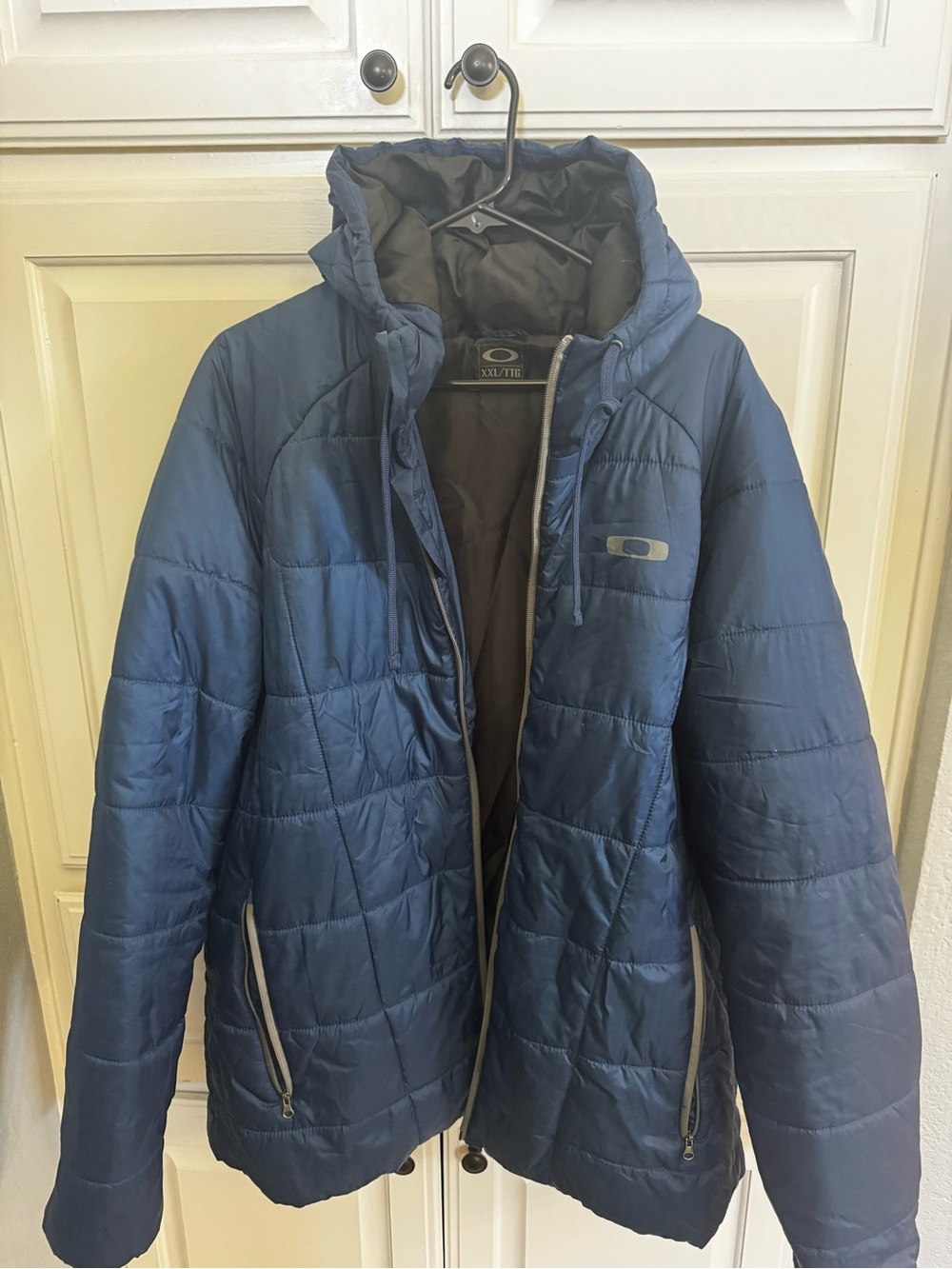 Oakley Men's Blue Quilted Hooded Puffer Jacket
